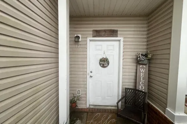 123 FARRAH AVE