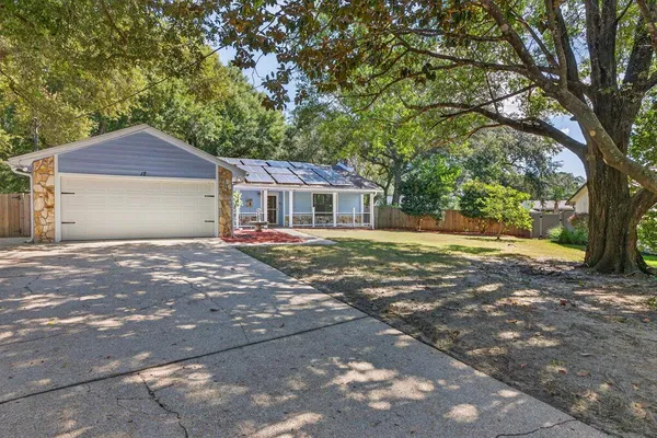 12 CORBIN CT