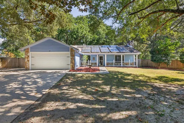 12 CORBIN CT