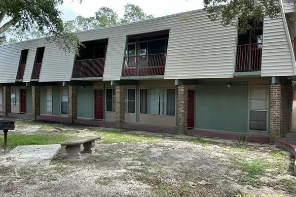 210 PELHAM RD 214 A