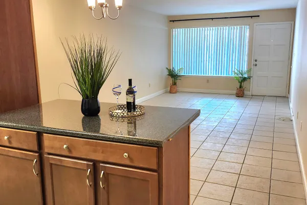 210 PELHAM RD C211