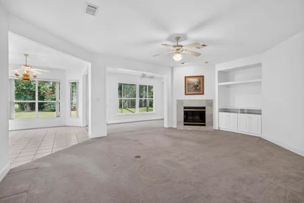 1538 GLENLAKE CIR