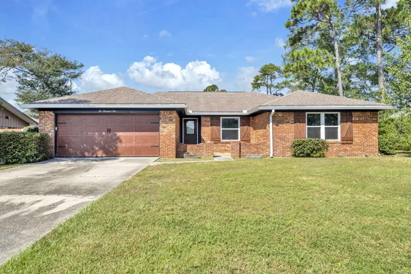 2005 PLUMOSA PALM DR