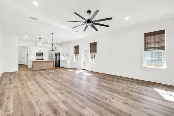 178 CARAWAY DR