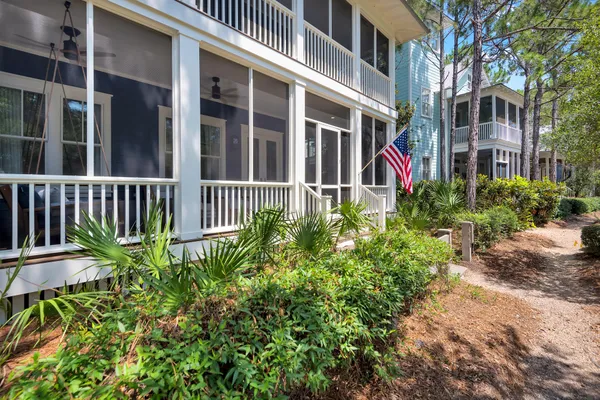 204 SPARTINA CIR