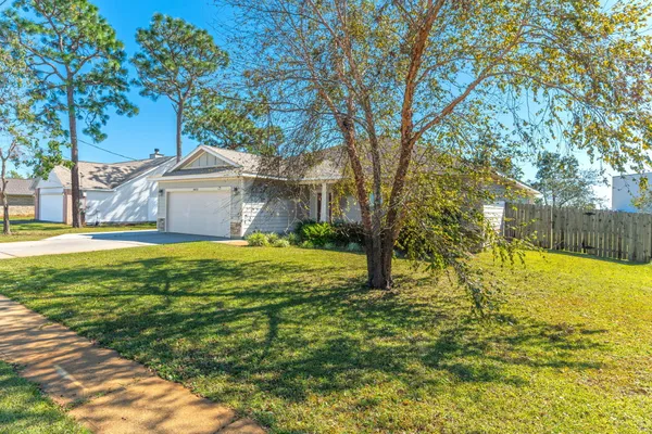 8833 CAGLE DR