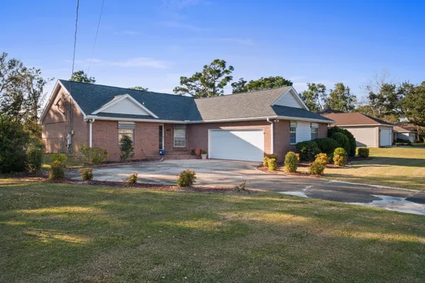 1915 SPARROW LN