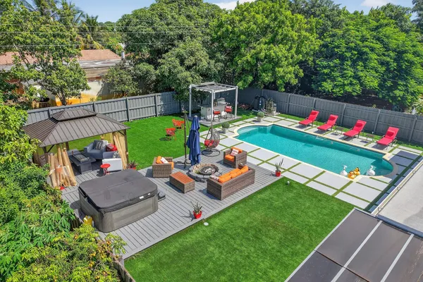 449 SW 4TH AVE