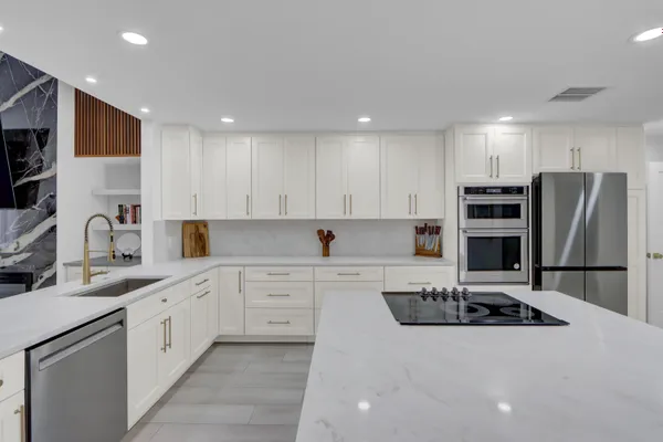 39 EDINBURGH DR
