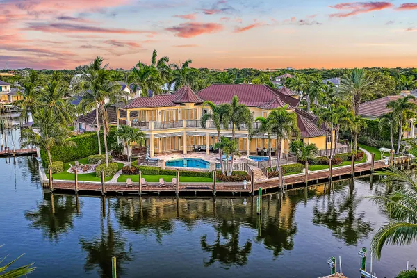 2365 AZURE CIR