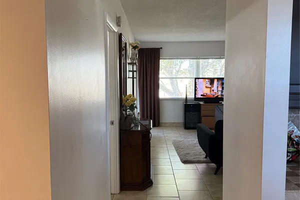 4331 NW 16TH ST D308