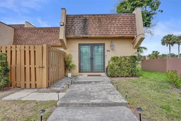 3541 NW 95TH TER 202