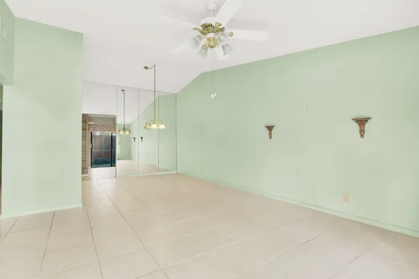 8091 SE VILLA CIR 2731