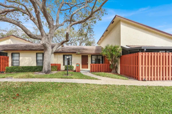 8091 SE VILLA CIR 2731