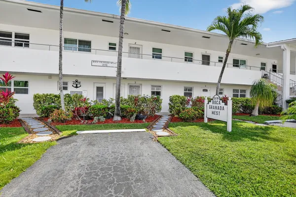 2570 BANYAN RD 3