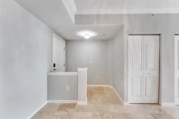 225 NE 1ST ST 409 -09