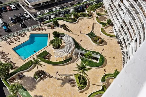 2000 S OCEAN DR 810