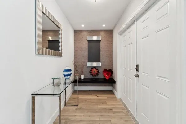 13 LITTLE HARBOR WAY
