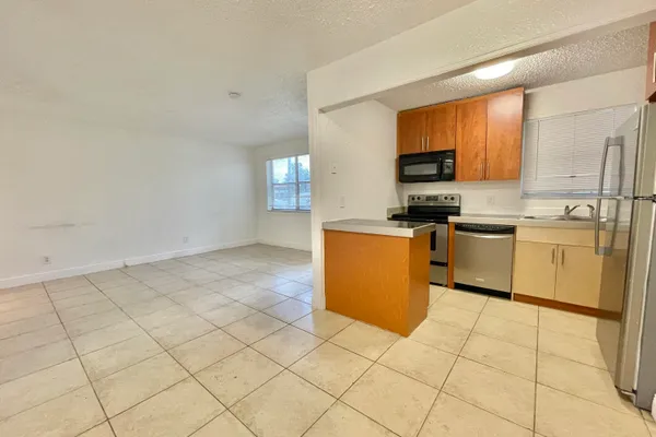 400 NW 65TH AVE 114