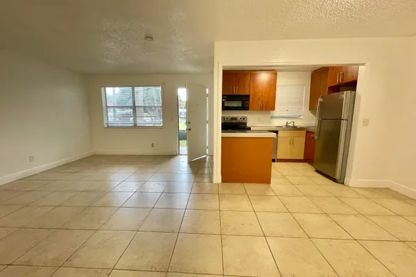 400 NW 65TH AVE 114