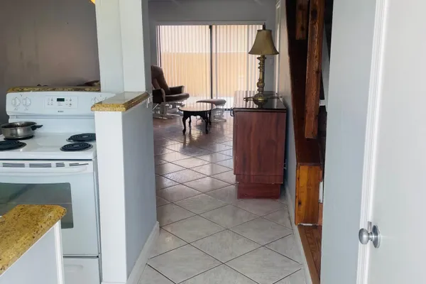 139 SPARROW DR 2C
