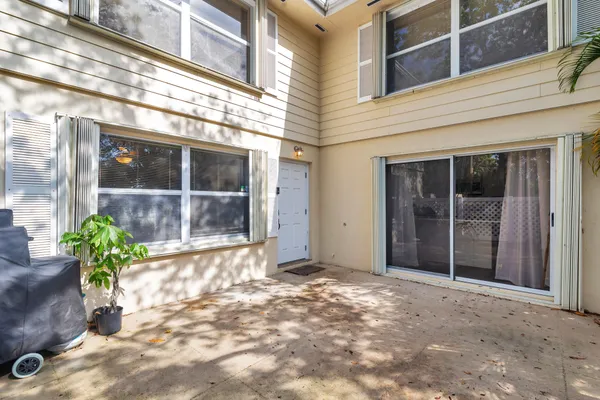 8142 BRIDGEWATER CT 42C