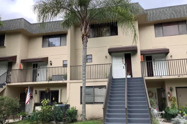 105 DEER CREEK RD 205