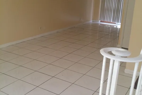 2580 NW 52ND AVE C16