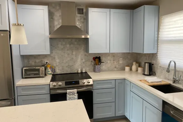 311 E OCEAN AVE 309