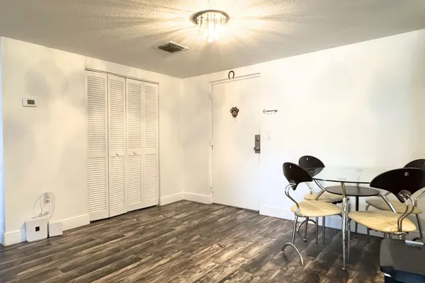 50 SW 3RD AVE 3020