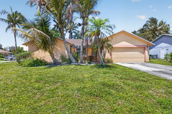 9389 LONGMEADOW CIR