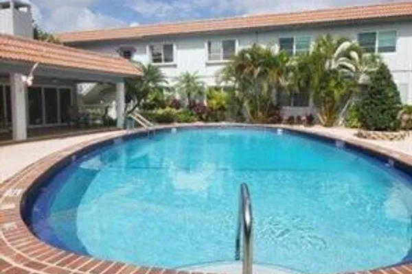 659 W OAKLAND PARK BLVD 204-C
