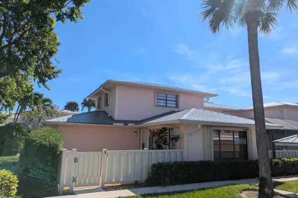1772 GULFSTREAM AVE E1