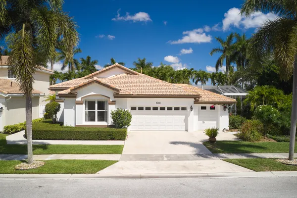 8166 QUAIL MEADOW WAY