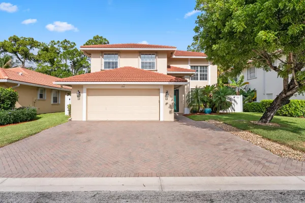 126 HIDDEN HOLLOW DR