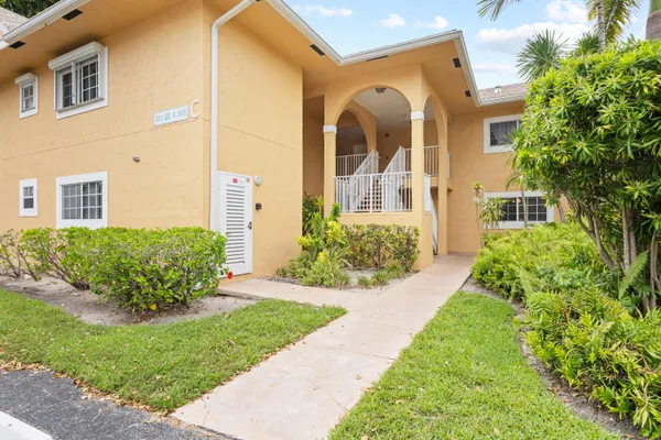 811 SE 4TH AVE C103