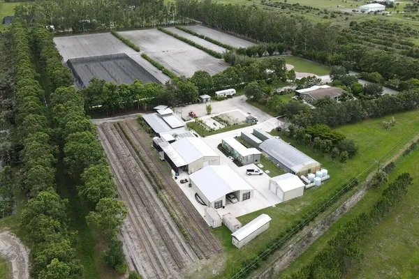 8006 SW KANNER HWY