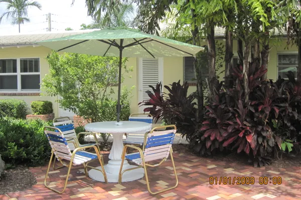 30 ANDREWS AVE 23C