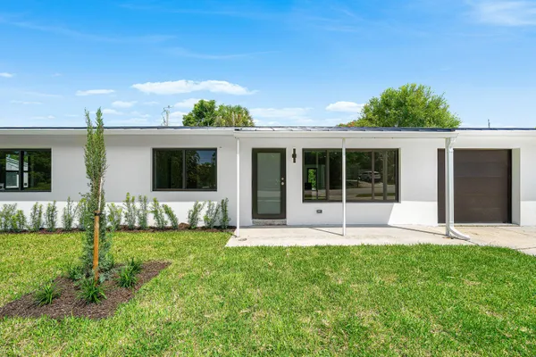 707 SUNSET DR