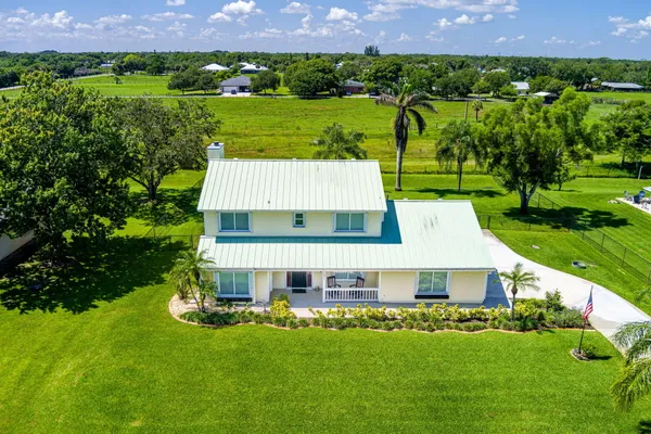 1401 MALLARD CT