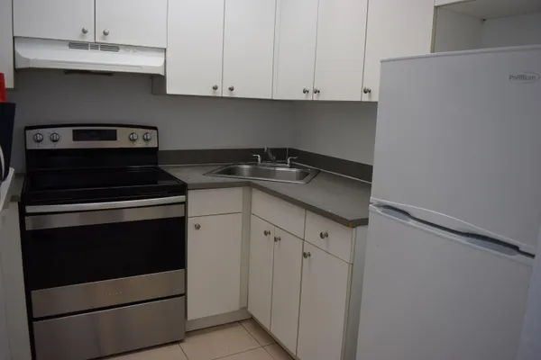 151 SE 6TH AVE 14