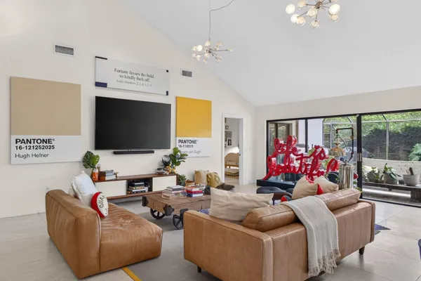 2613 MOHAWK CIR