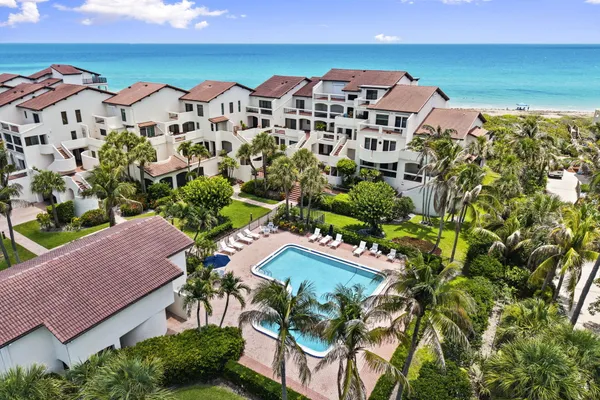 4651 NE OCEAN BLVD B-29