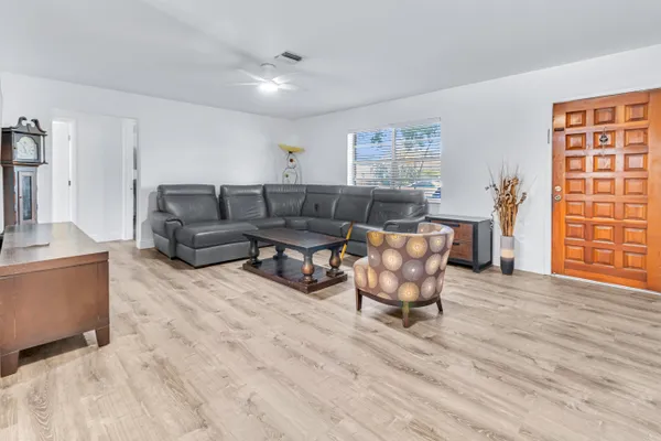 4469 BRANDON DR