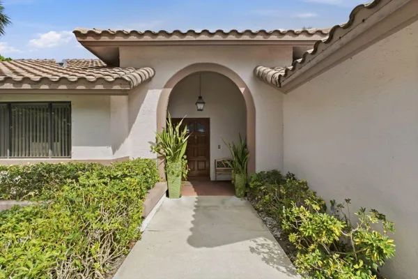 2719 OAK TREE LN