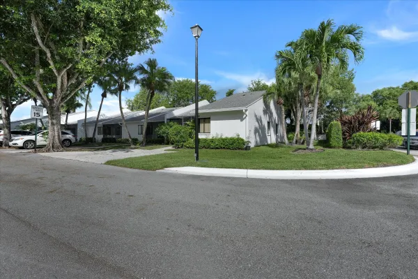 100 SUNSHINE BLVD