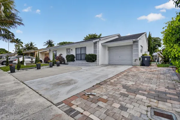 5639 ITHACA CIR