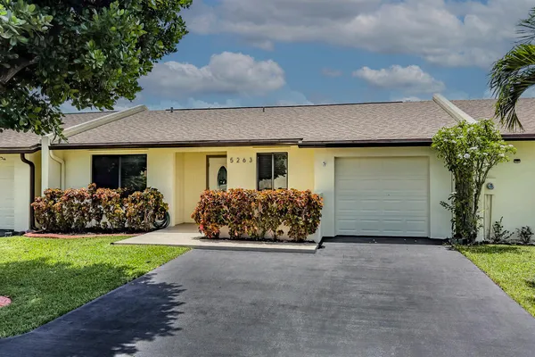 5263 COPPERLEAF CIR