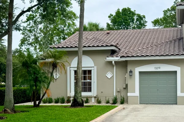 13219 NW 7TH MNR