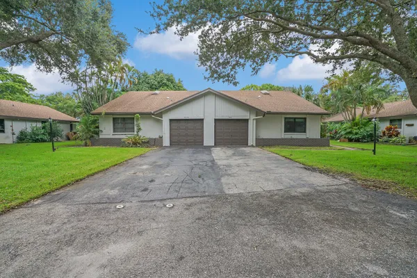 3680 ARELIA DR